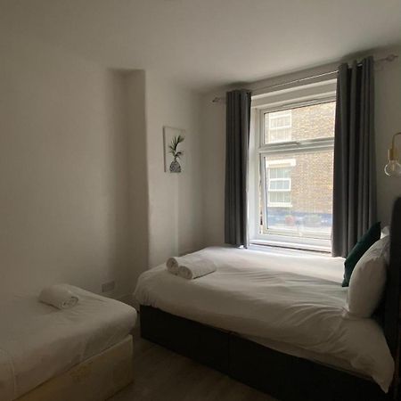 Appartement Lovely Ground Floor Miles Apart à Londres Extérieur photo