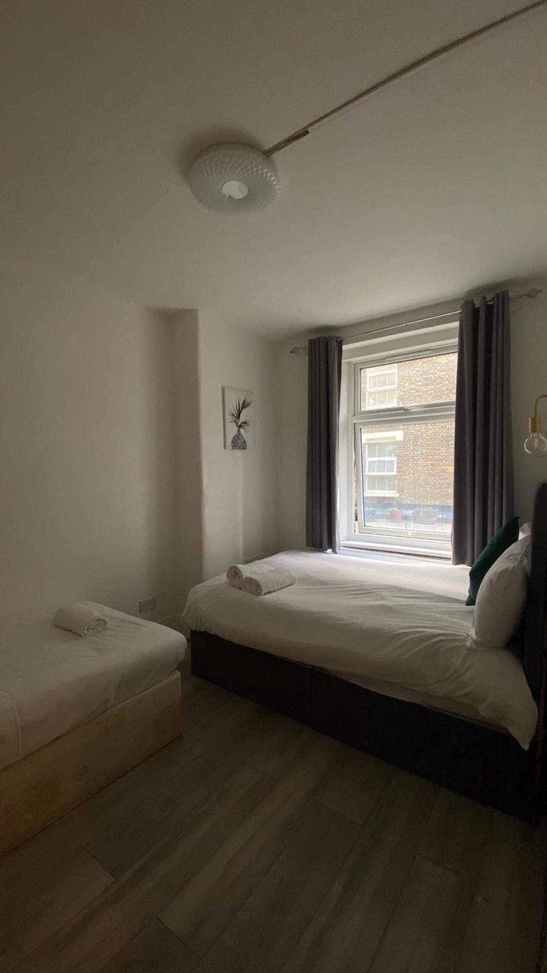 Appartement Lovely Ground Floor Miles Apart à Londres Extérieur photo